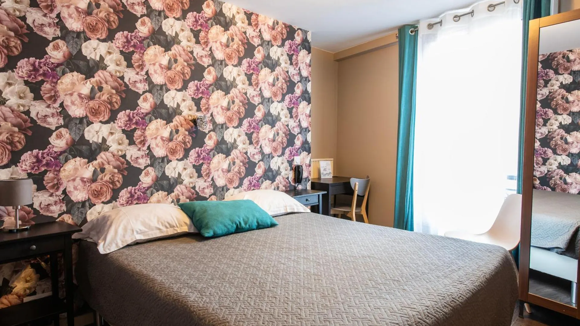 Grand De Hotel Paris
